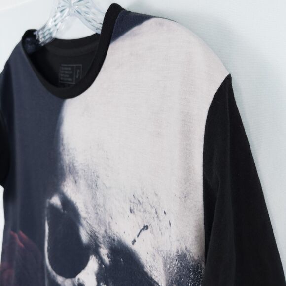 Redbubble Skull and Roses Graphic T-Shirt Unisex Small Black Grunge Goth Art - Picture 13 of 16